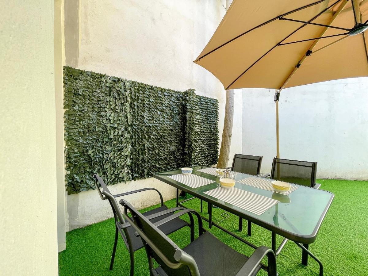 Апартаменты Soho Modern 55Sqm Studio With Secret Garden Афины Экстерьер фото